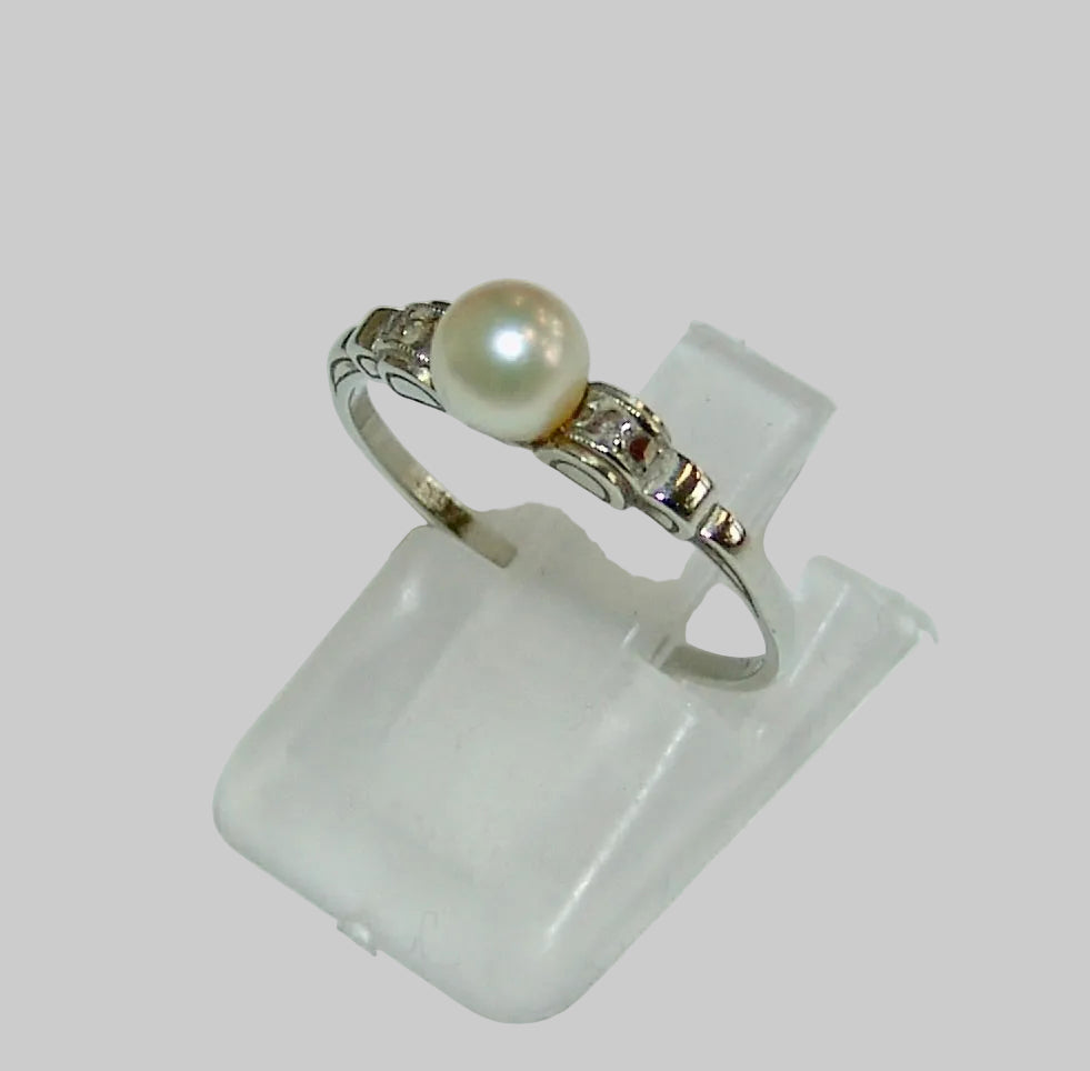 Damen - Ring Weißgold und Perle