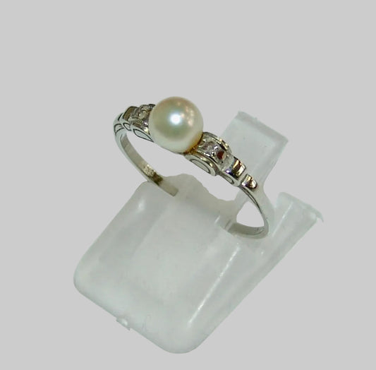 Damen - Ring Weißgold und Perle