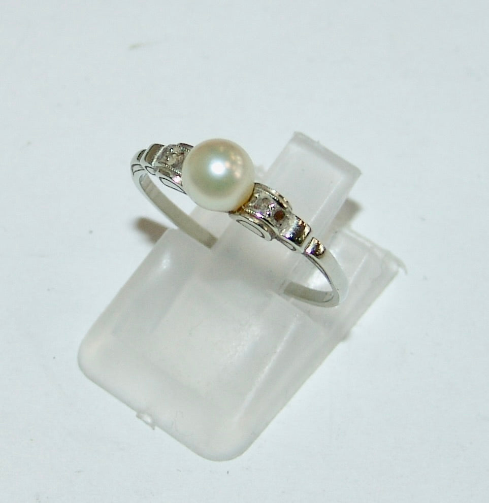 Damen - Ring Weißgold und Perle