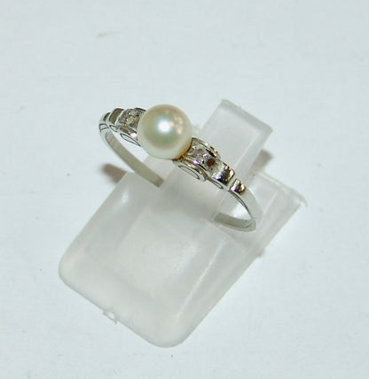 Damen - Ring Weißgold und Perle