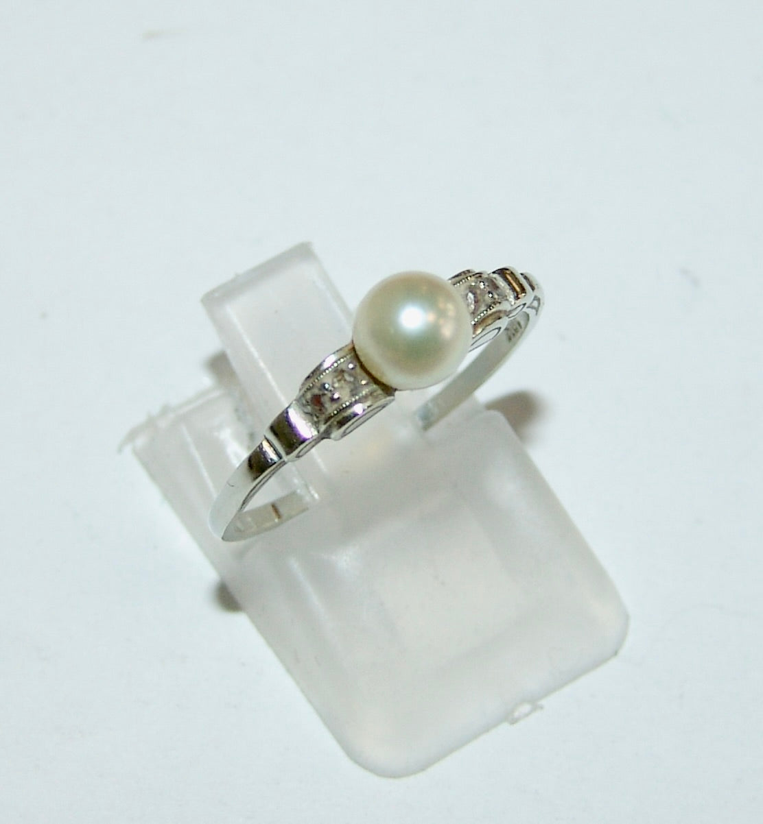 Damen - Ring Weißgold und Perle